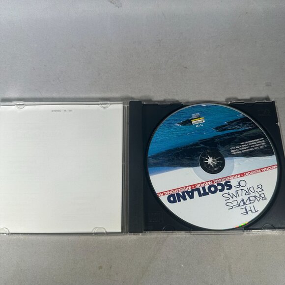 The Bagpipes & Drums Of Scotland CD Gordon Highlanders 1990 Laserlight Label - Picture 3 of 3